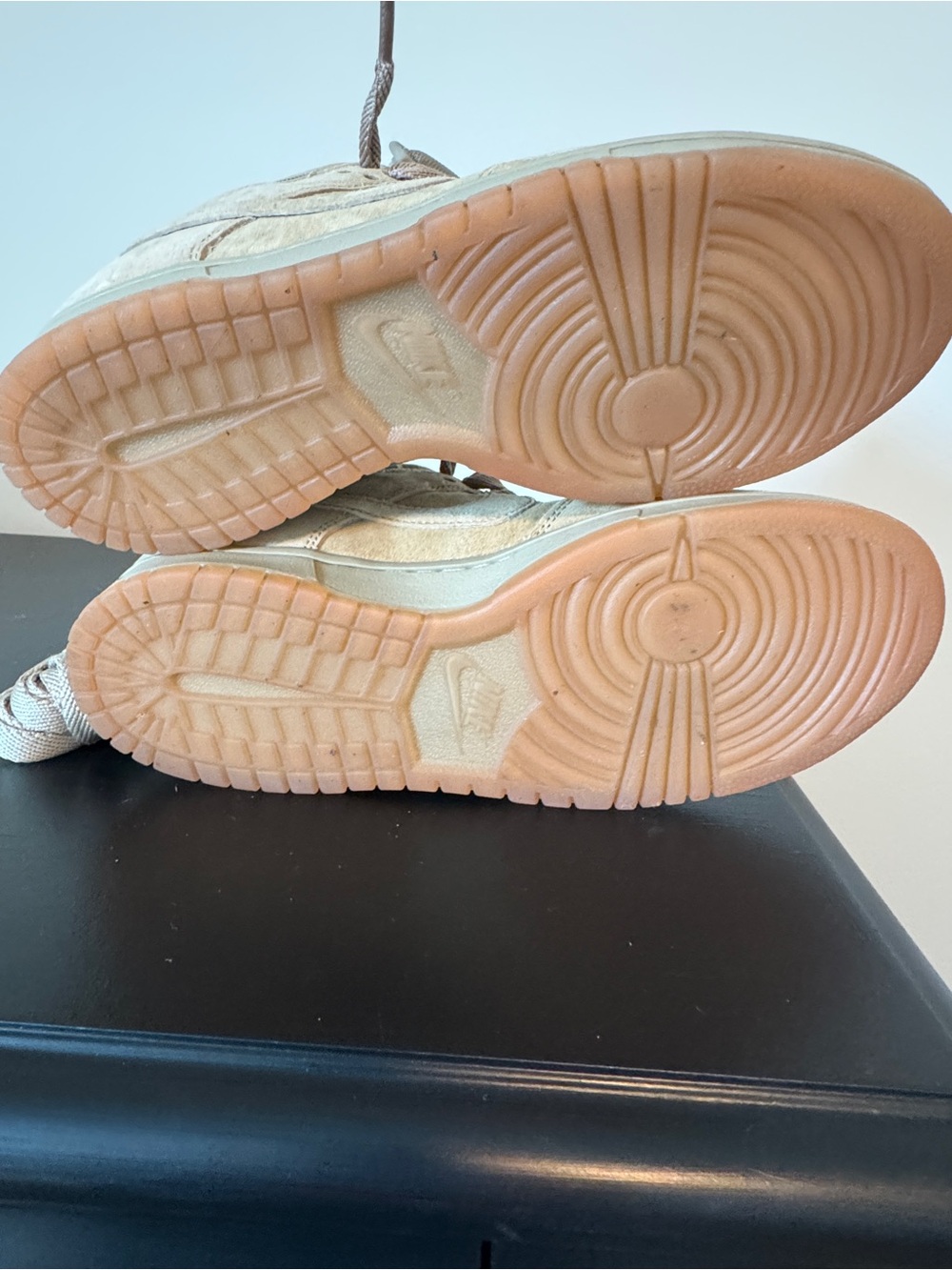 Nike Men's Tan Suede Low-Top Athletic Sneakers - Picture 6 of 6